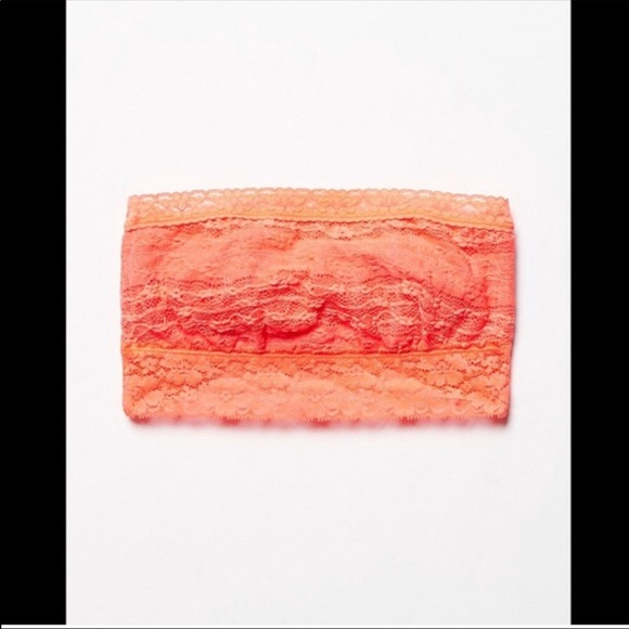 ❗️FLASH SALE❗️FREE PEOPLE lace bandeau - Picture 3 of 4